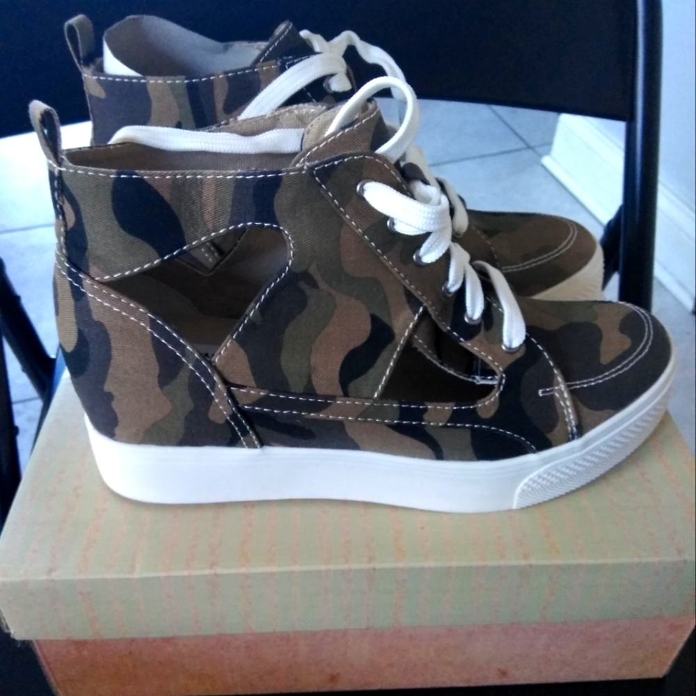 Ester Camo Shoes